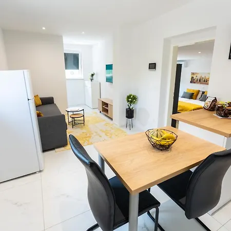 Golden Oasis Free Private Parking Apartment Ljubljana Exterior photo