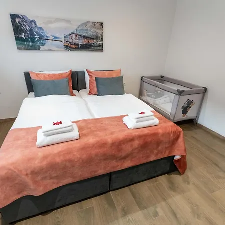 Golden Oasis Free Private Parking Apartment Ljubljana Exterior photo