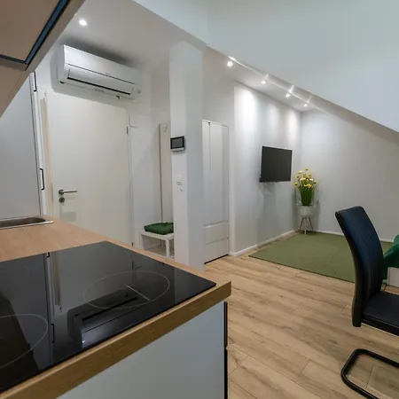Golden Oasis Free Private Parking Apartment Ljubljana Exterior photo